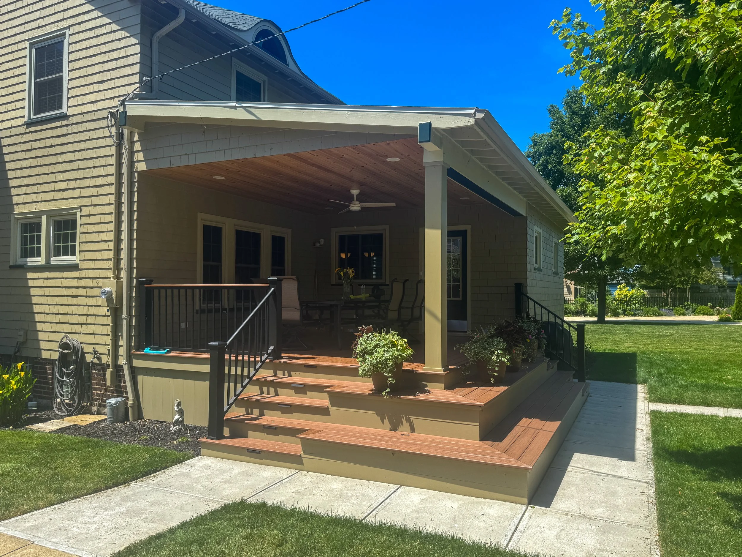 Laskey Residence - Exterior 1.jpg