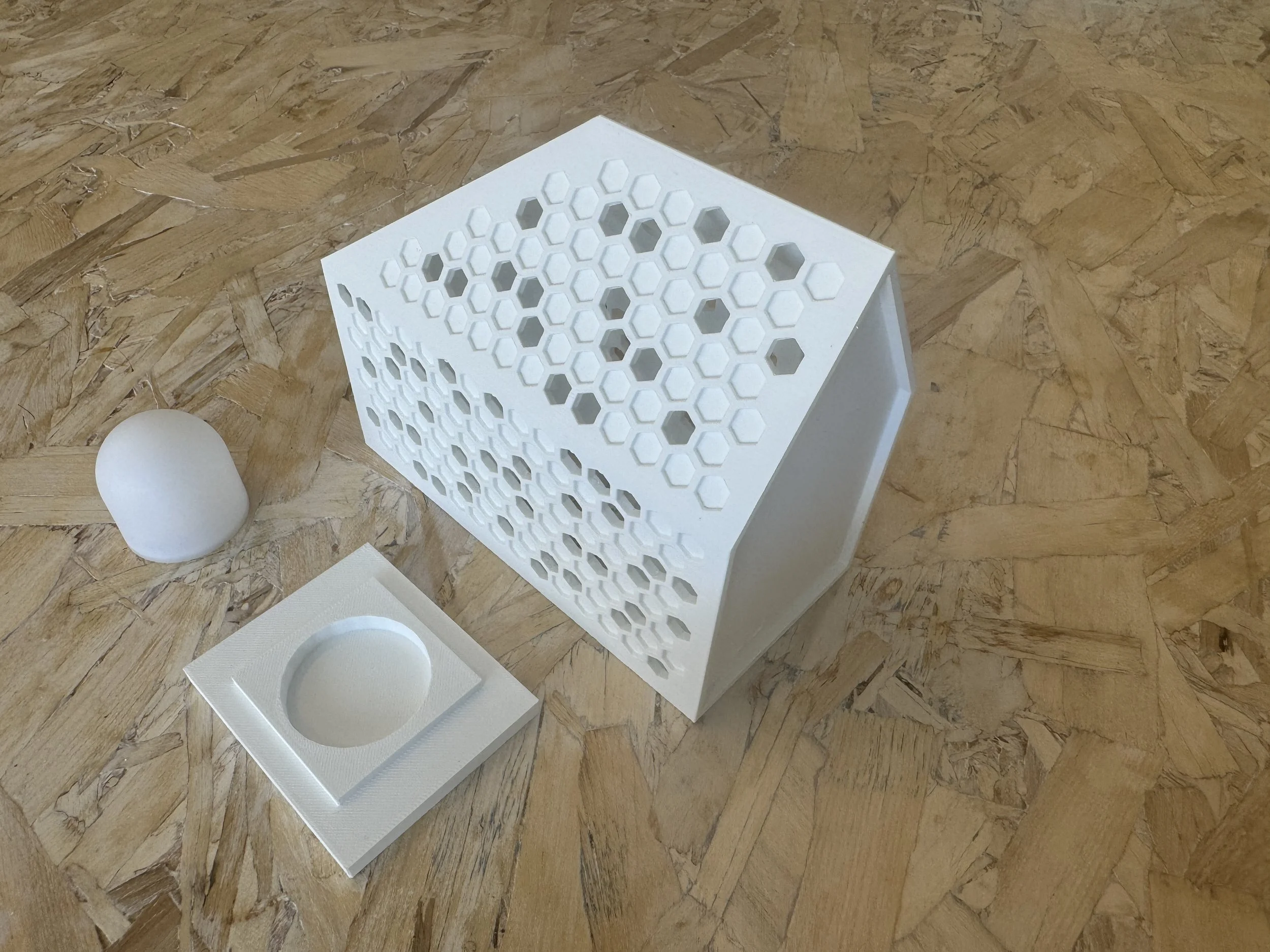 Honey Hut Night Light_Pieces.JPG