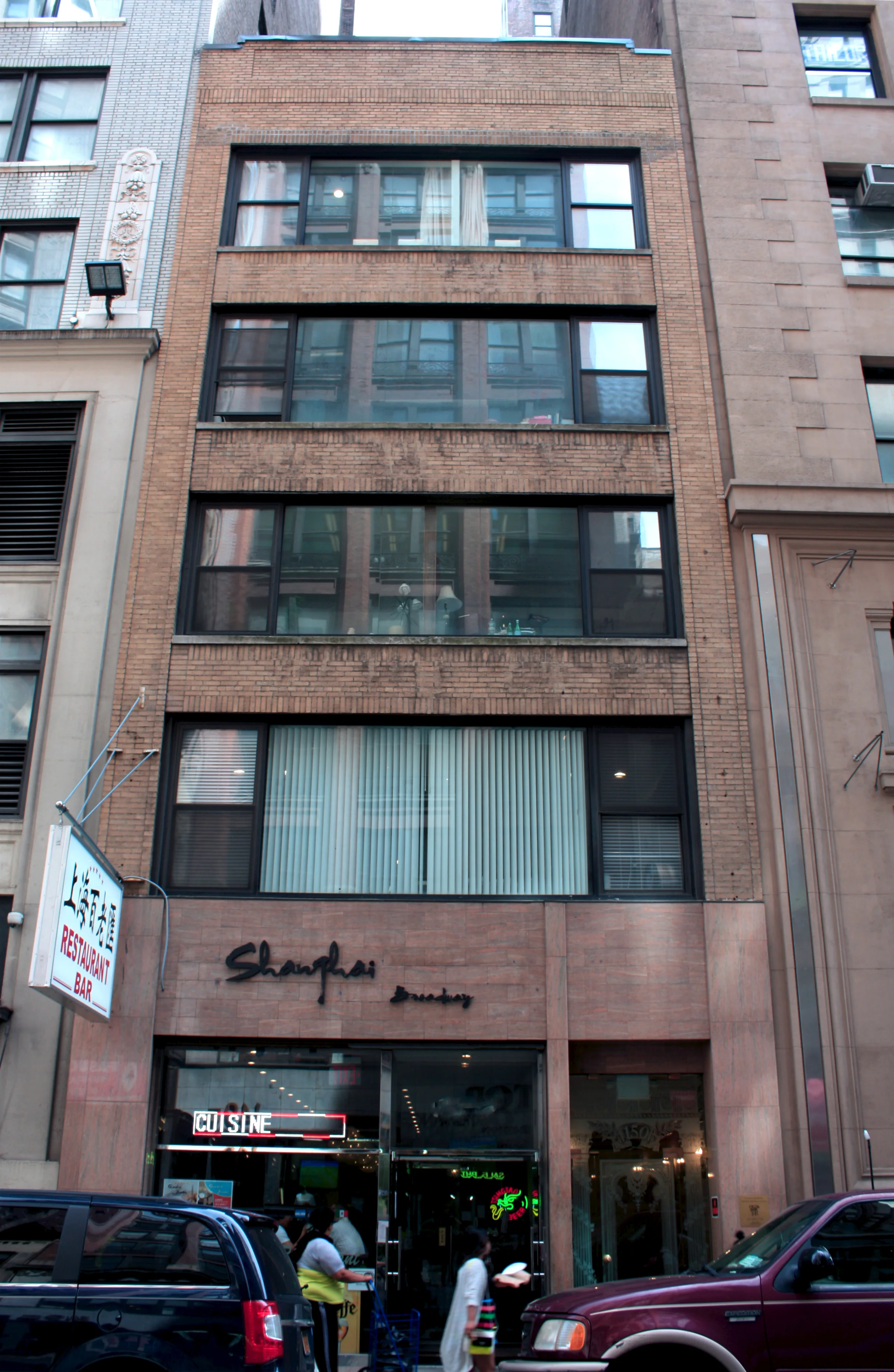 ▹ Midtown West, NY ▹ $3,000,000 ▹ Permanent Financing ▹ 10,000 sqft retail