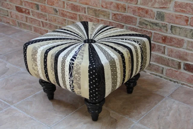 "Square Tuffet" - Pennington Quilt Works