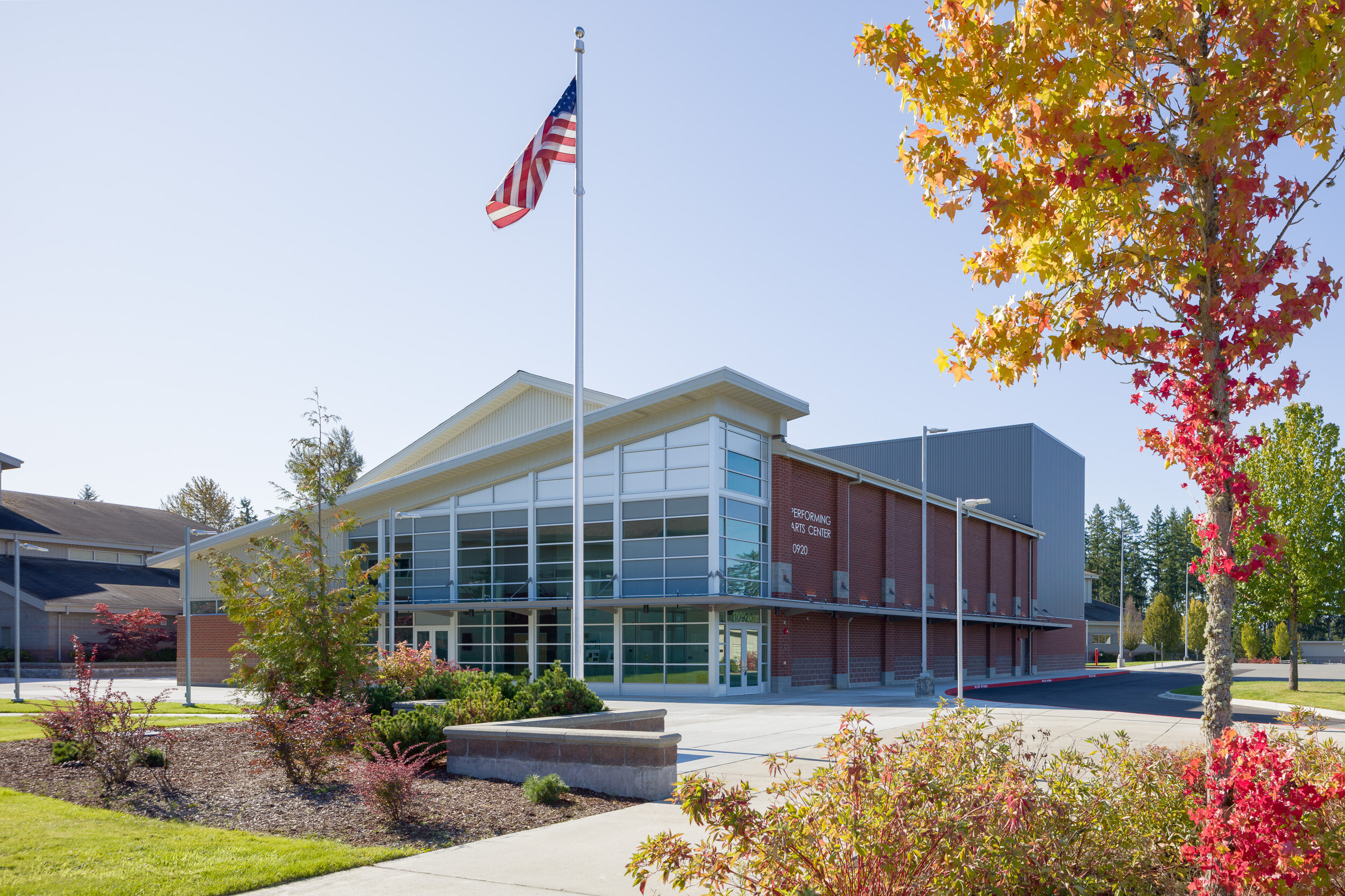 Bonney Lake High School Performing Arts Center - Berschauer Group / Erickson McGovern Architects