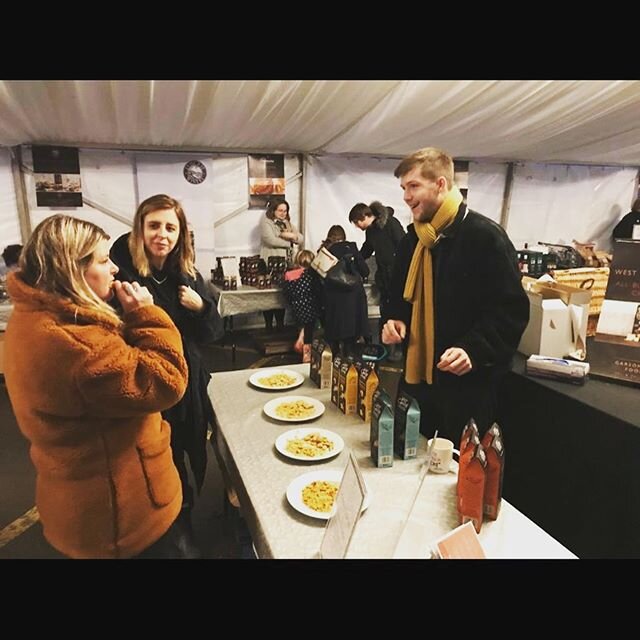 Alex doing a great job at @garsons_gardencentre #esher #christmasmarket this weekend. The #delicious #buttery #westcountrylegends #cheesestraws flew😋🌲✨