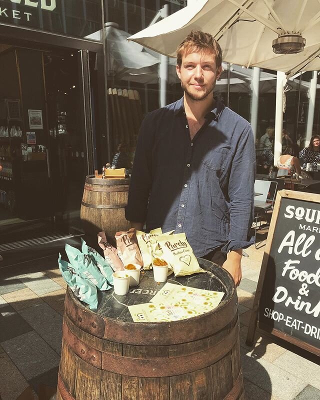 On a less gloomy #london afternoon @sourcedmarket #artisanprovender Alex talking plantain ... Purely plantain.... @welovepurely crisps #fibre #vitamins #potassium Working with small passionate food producers who make delicious food like Purely planta