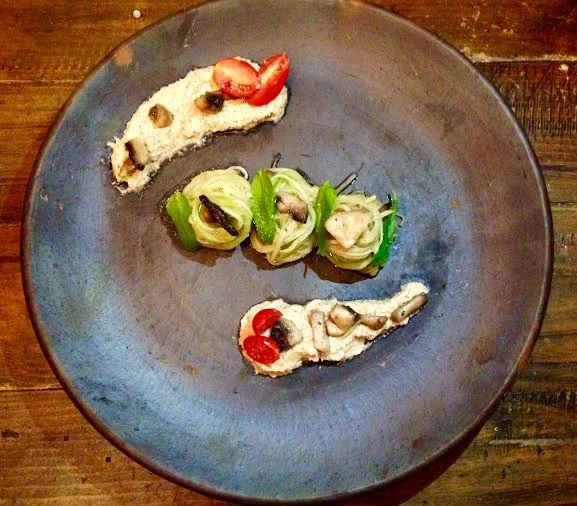 Zucchini spaghetti & Creamy tomato sauce - Vegan