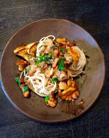 Chanterelle mushrooms spaghetti