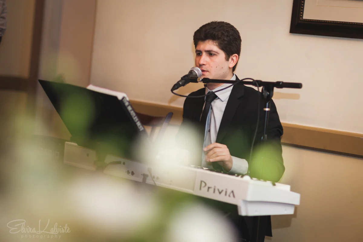 New-York-Engagement-Party-Photographer-Ninos-Restaurant-Staten-Island-11.jpg