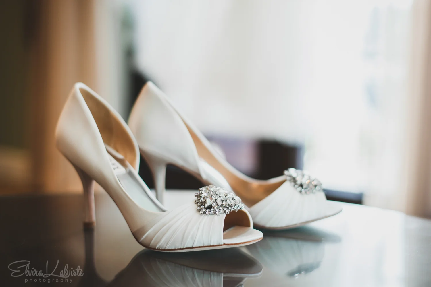 Village-Club-at-Lake-Success-New-York-Documentary-Wedding-Photography-6.jpg
