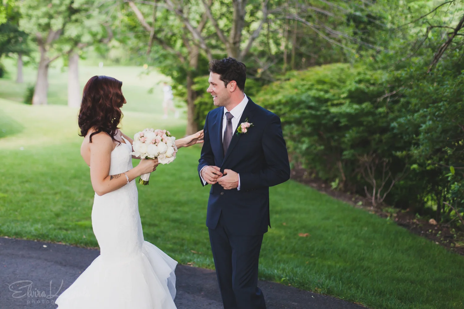 Village-Club-at-Lake-Success-New-York-Documentary-Wedding-Photography-14.jpg