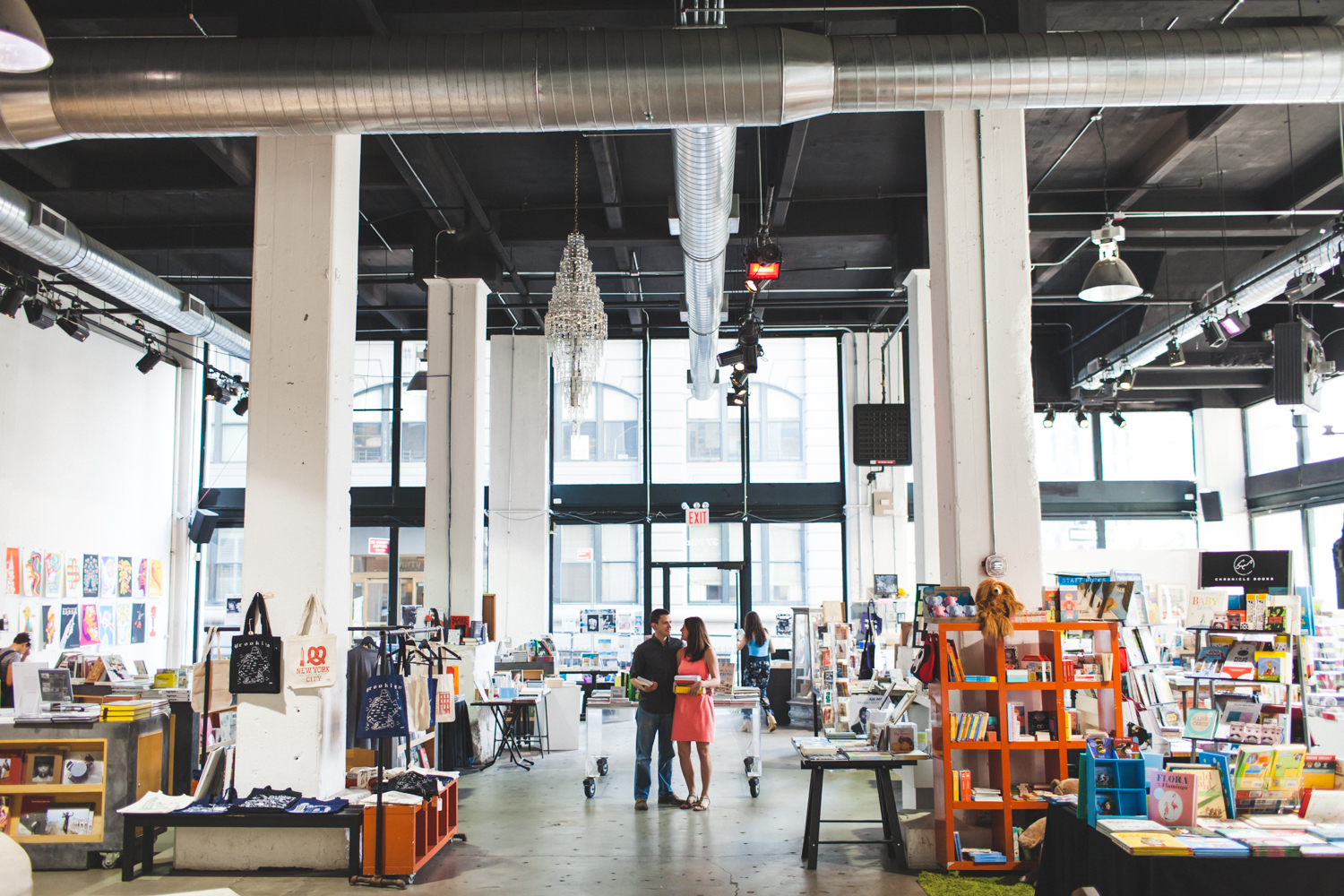 Dumbo-Brooklyn-Bridge-Bookstore-Engagement-Photos-Elvira-Kalviste-Photography-6.jpg