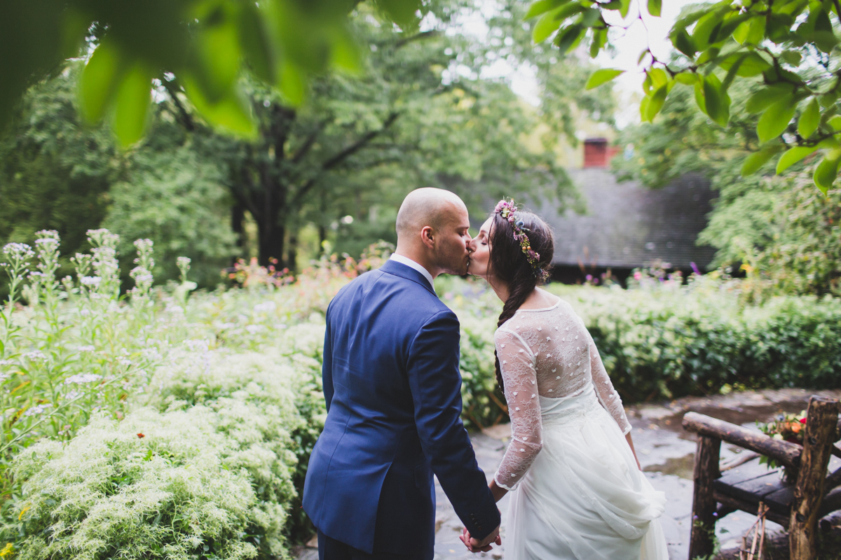 Wythe-Hotel-Wedding-Central-Park-Shakespeare-Garden-Documentary-Fine-Art-Photography-Elvira-Kalviste-68.jpg