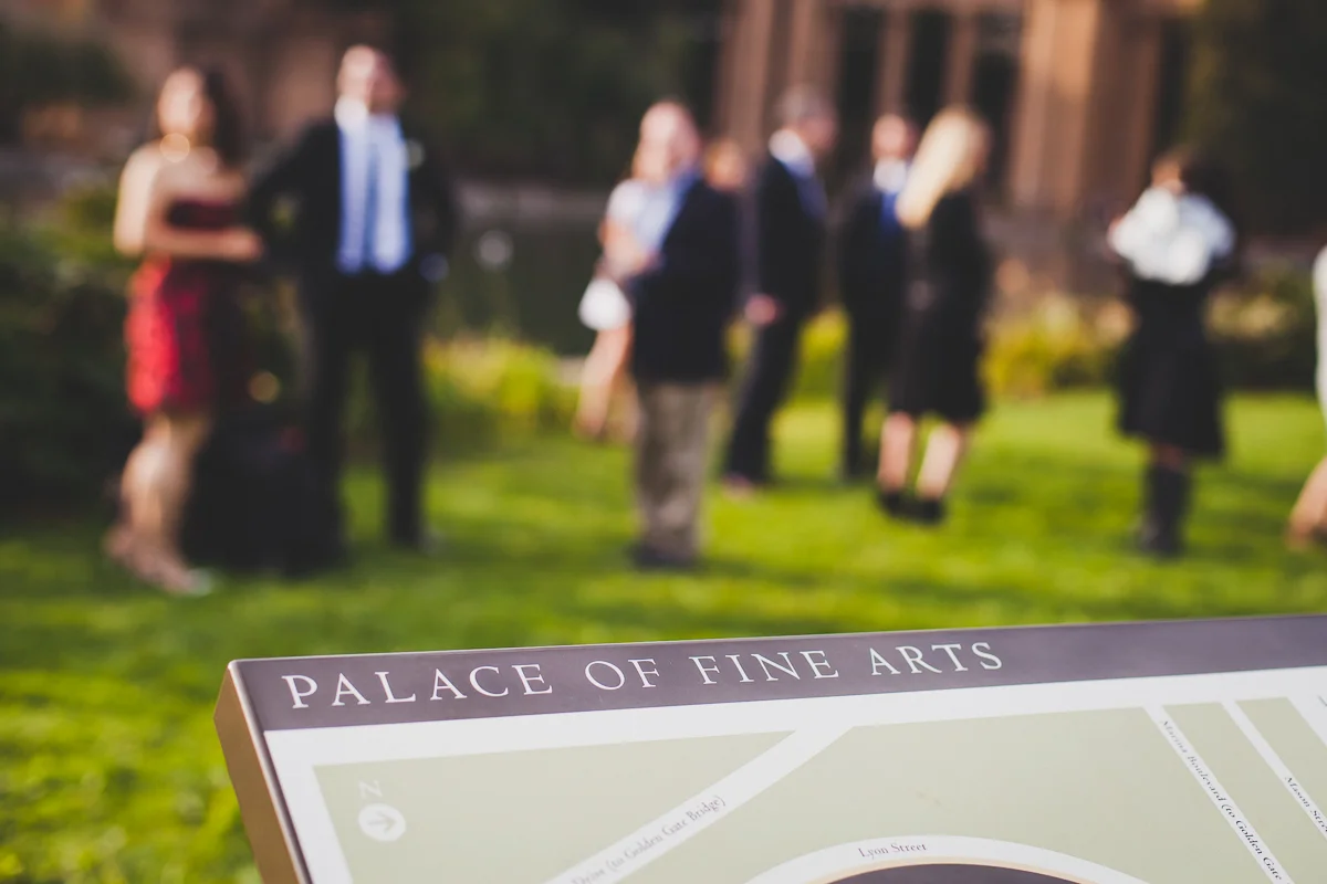 San-Francisco-Palace-of-fine-art-documentary-wedding-photographer-destination-wedding-25.jpg