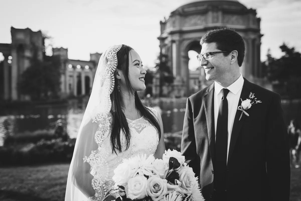 San-Francisco-Palace-of-fine-art-documentary-wedding-photographer-destination-wedding-41.jpg