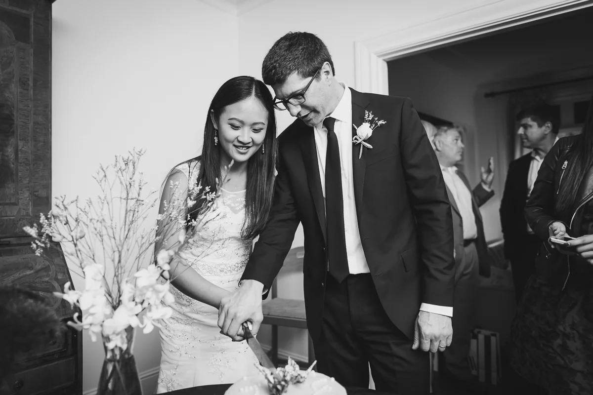 San-Francisco-Palace-of-fine-art-documentary-wedding-photographer-destination-wedding-63.jpg