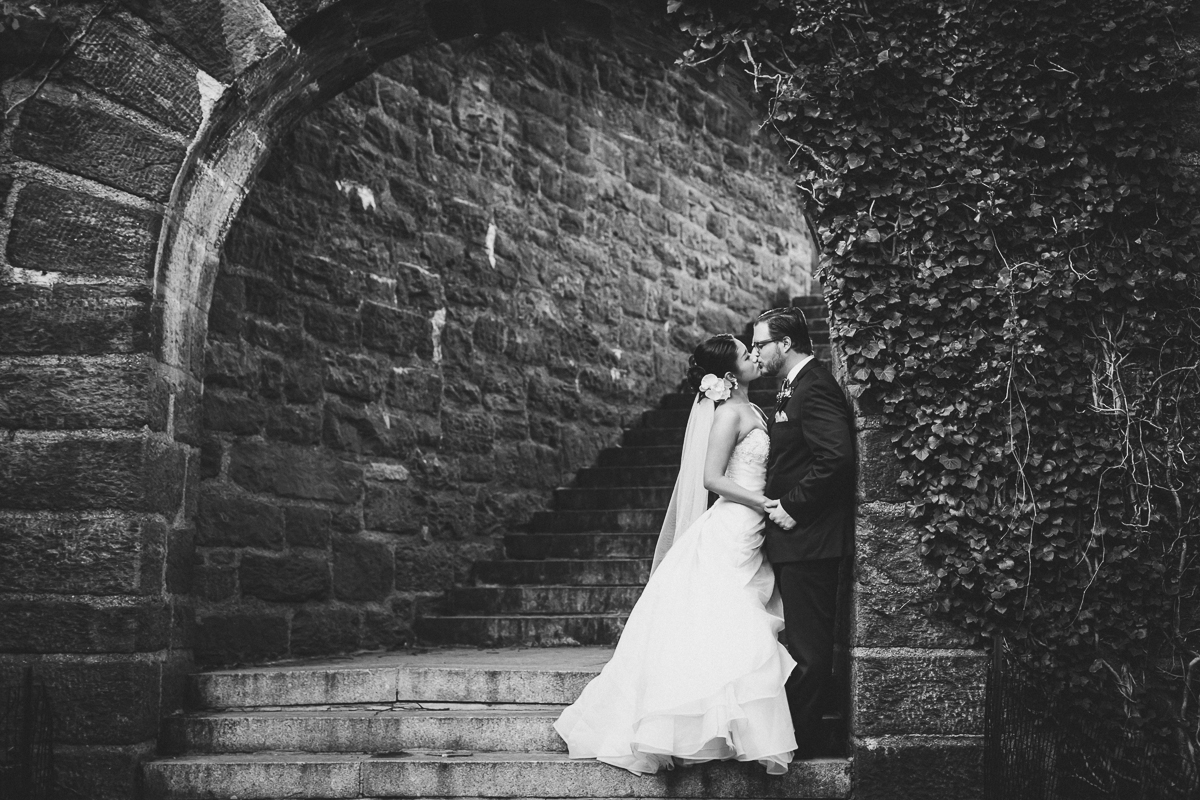 Fort-Tryon-Park-Wedding-Photos-New-York-Documentary-Wedding-Photographer-17.jpg