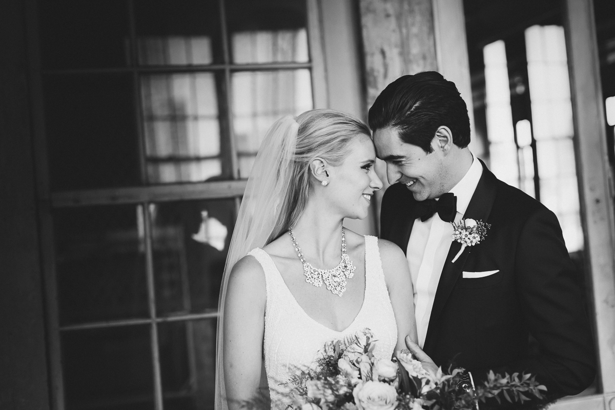 Metropolitan-Building-Documentary-Wedding-Photographer-Elvira-Kalviste-New-York-27.jpg