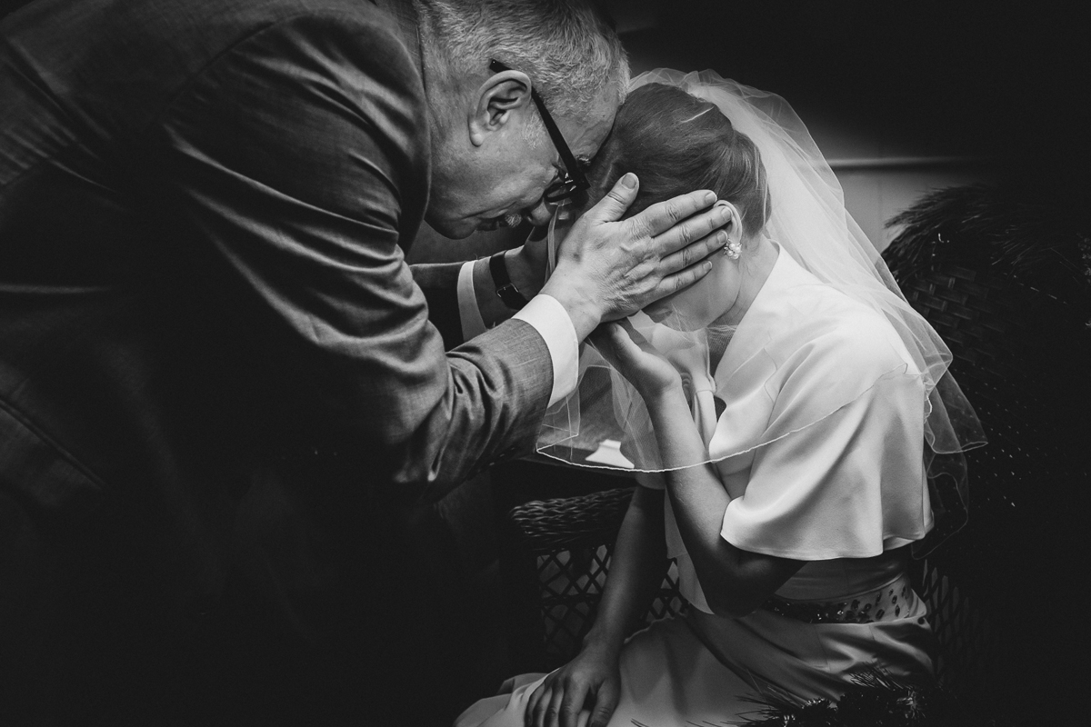 Spring-Camp-Wedding-at-Isabella-Freemans-Jewish-Retreat-Center-New-York-and-Connecticut-Documentary-Wedding-Photographer-27.jpg