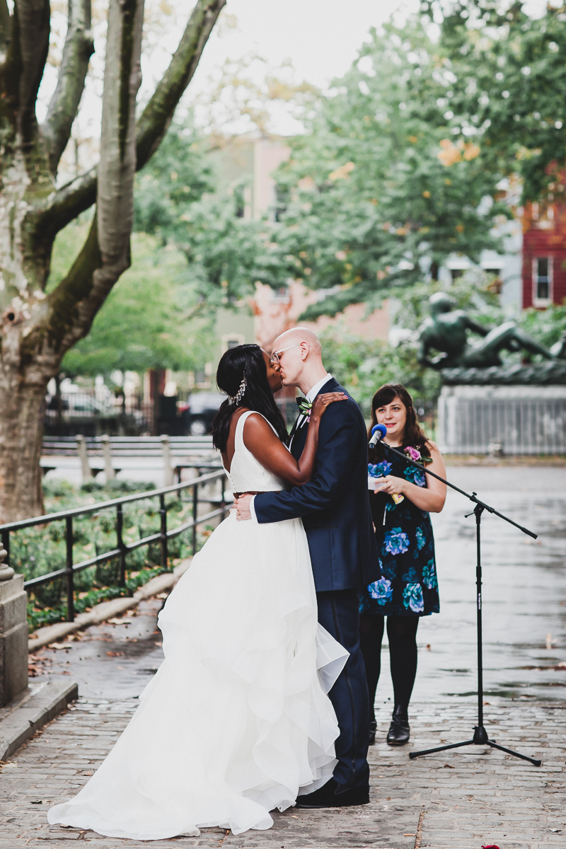 t.b.d-brooklyn-bar-mccarren-park-ceremony-laid-back-documentary-wedding-photographer-mia-chad-36.jpg