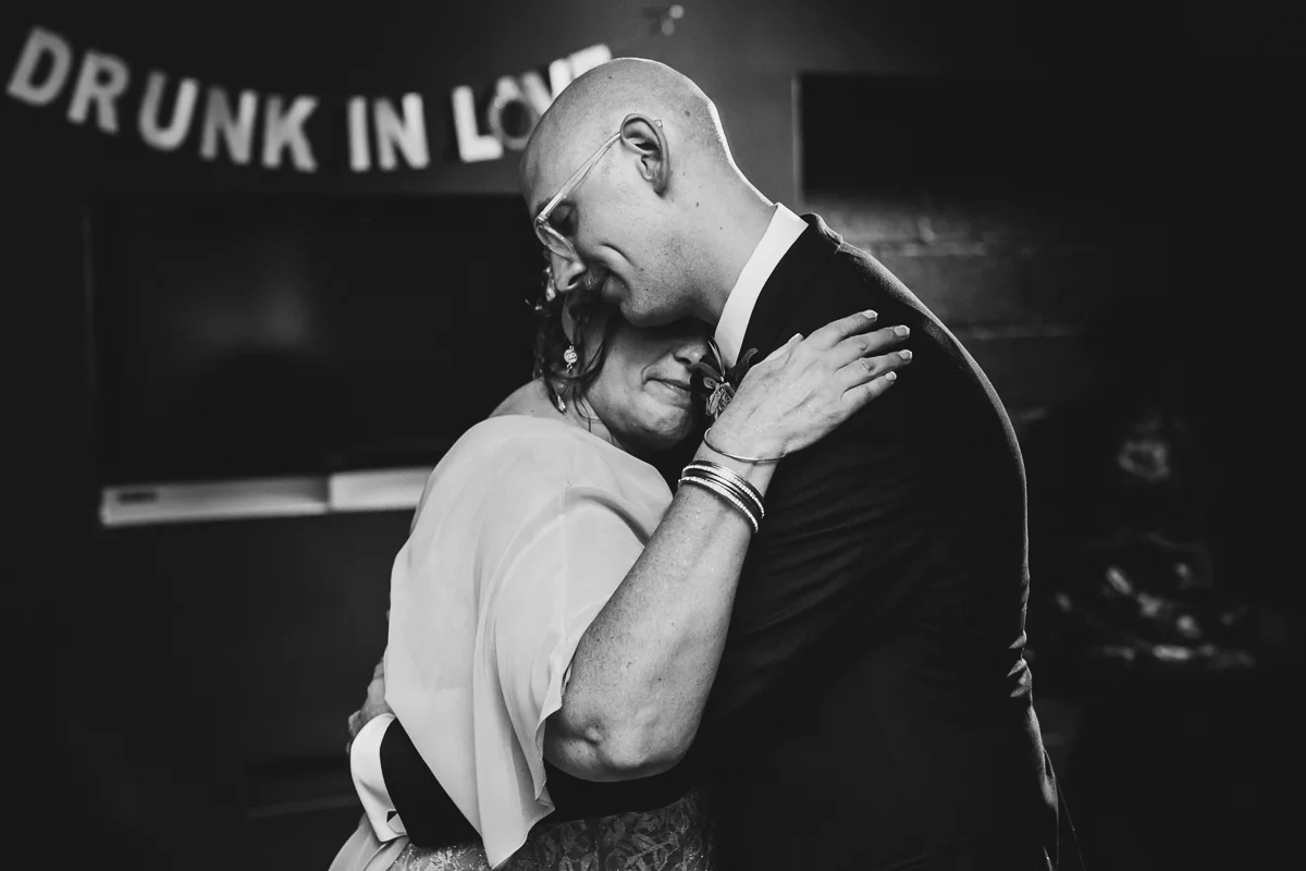 t.b.d-brooklyn-bar-mccarren-park-ceremony-laid-back-documentary-wedding-photographer-mia-chad-90.jpg
