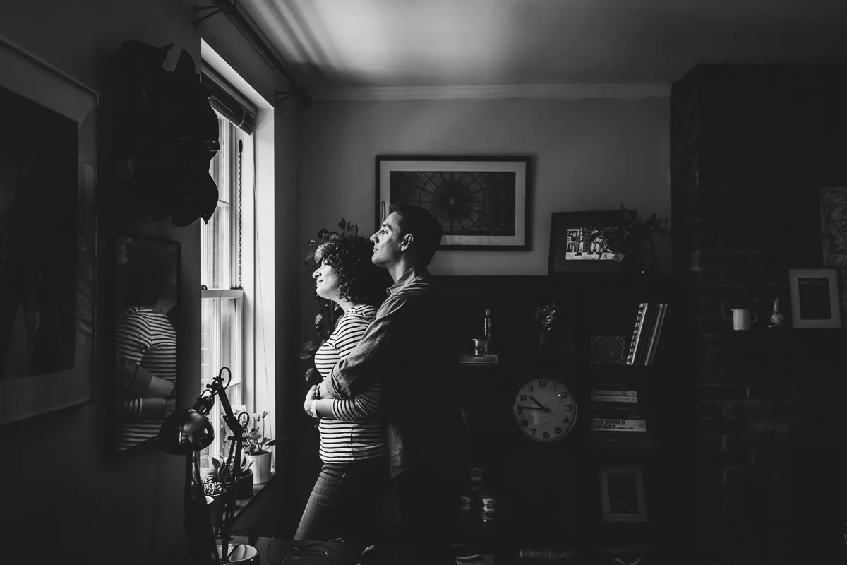Winter-Snow-Brooklyn-Heights-Lifestyle-Documentary-Engagement-Photos-12.jpg