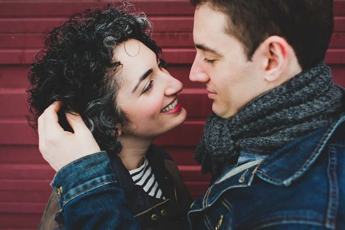 Winter-Snow-Brooklyn-Heights-Lifestyle-Documentary-Engagement-Photos-24.jpg