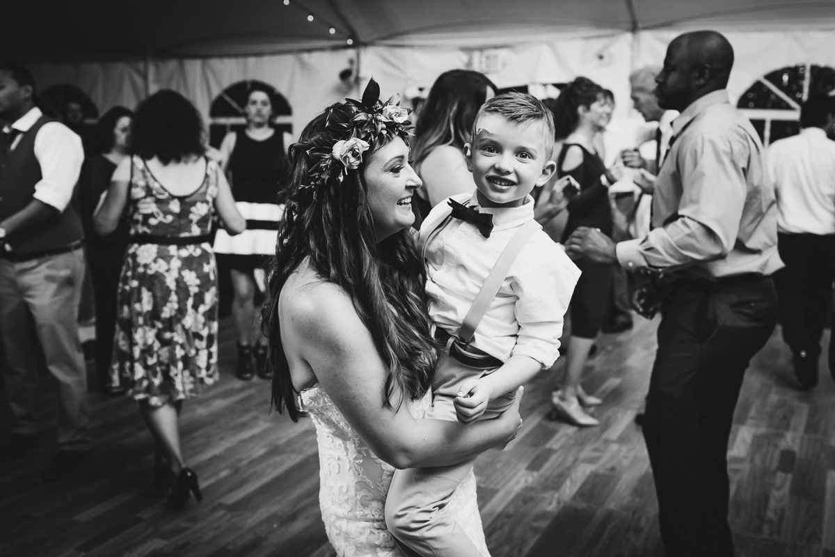 Jedediah-Hawkins-Inn-Documentary-Wedding-Photographer-Long-Island-110.jpg