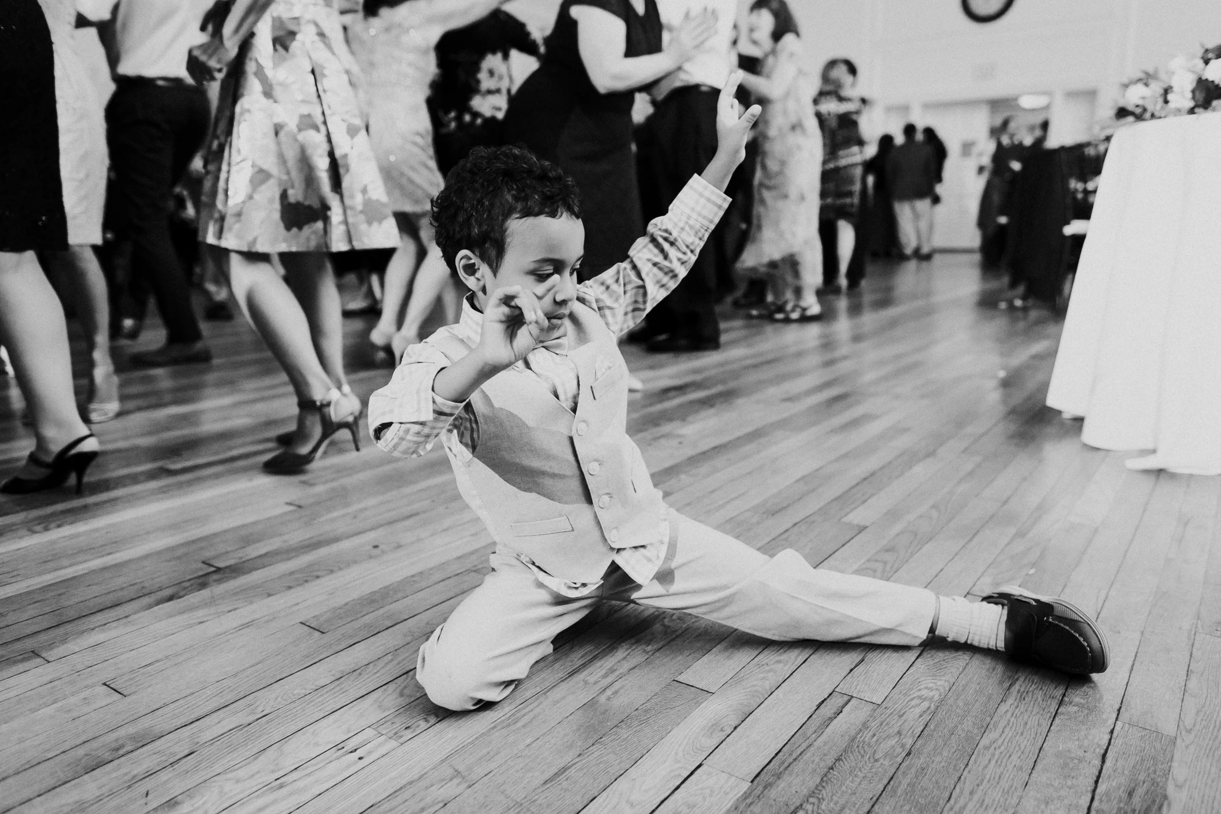 CV-Rich-Mansion-White-Plains-New-York-Fine-Art-Documentary-Wedding-Photography-114.jpg