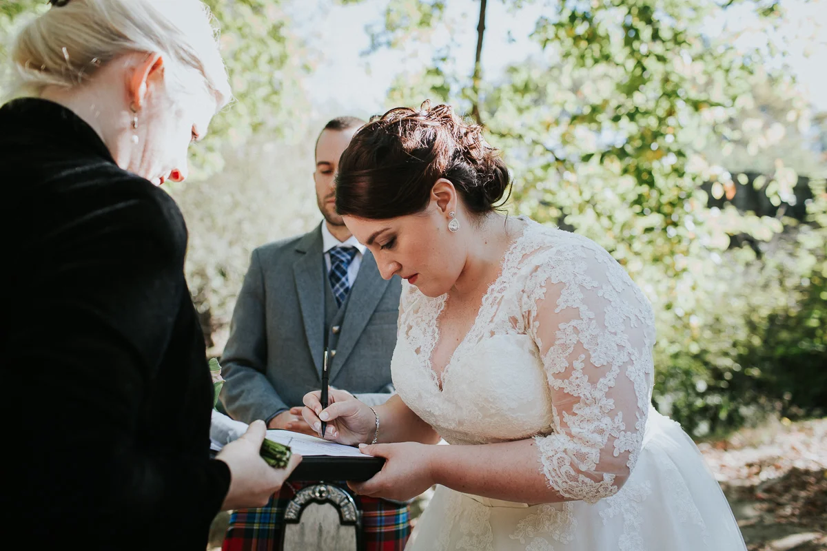 Central-Park-Gapstow-Bridge-Dumbo-Elopement-NYC-Documentary-Wedding-Photographer-18.jpg