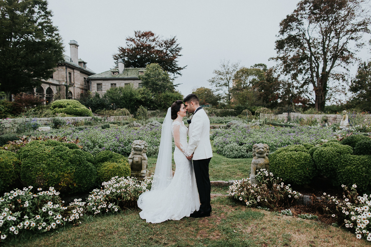 Eolia-Mansion-Harkness-Memorial-Park-Connecticut-Documentary-Wedding-Photographer-36.jpg