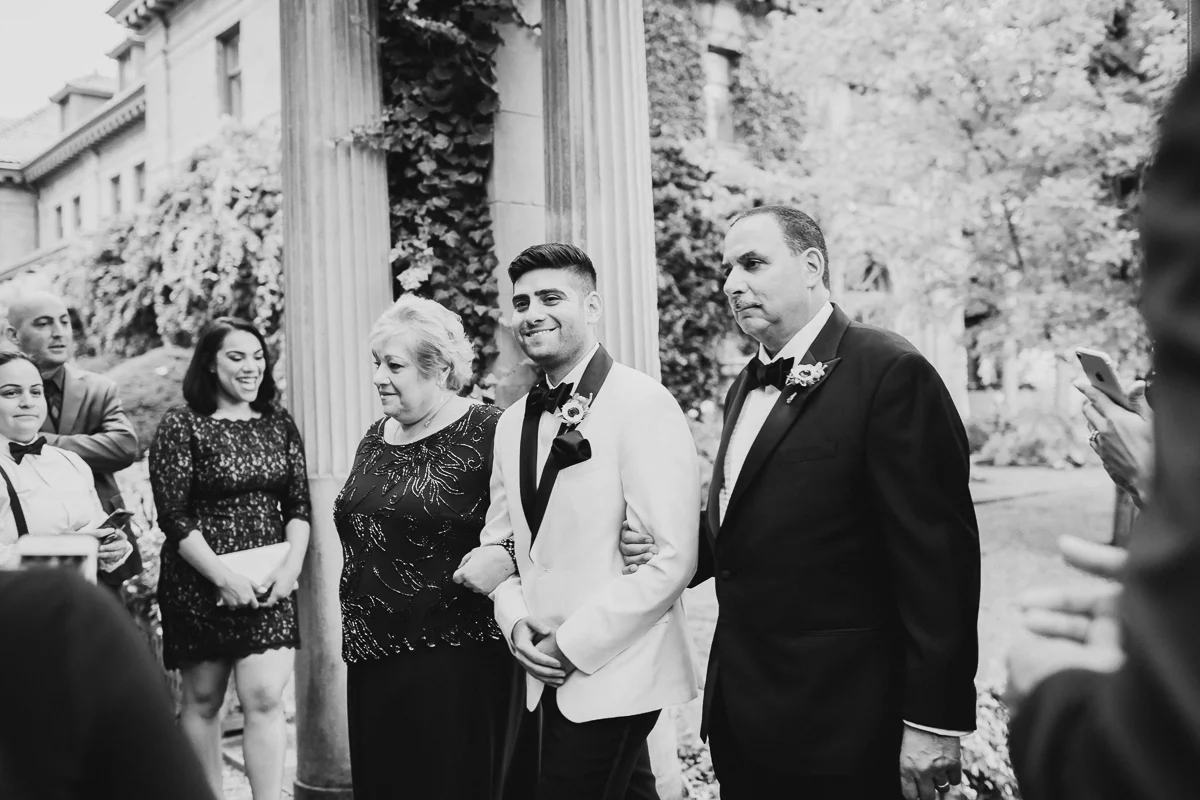 Eolia-Mansion-Harkness-Memorial-Park-Connecticut-Documentary-Wedding-Photographer-49.jpg