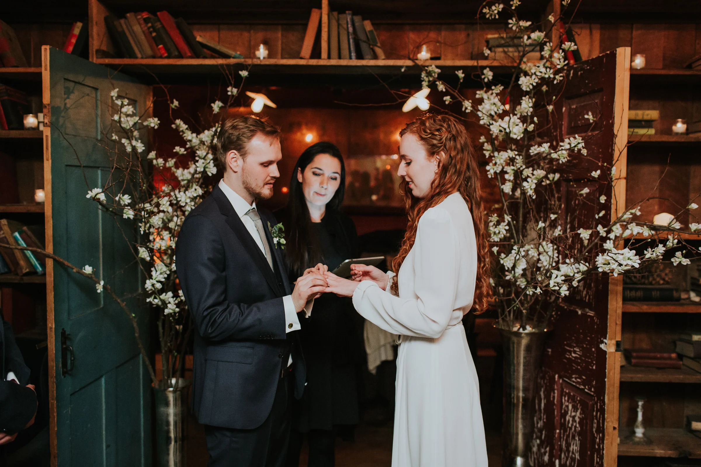 Freemans-Restaurant-Soho-Brooklyn-Bridge-Park-Dumbo-Documentary-Wedding-Photographer-48.jpg
