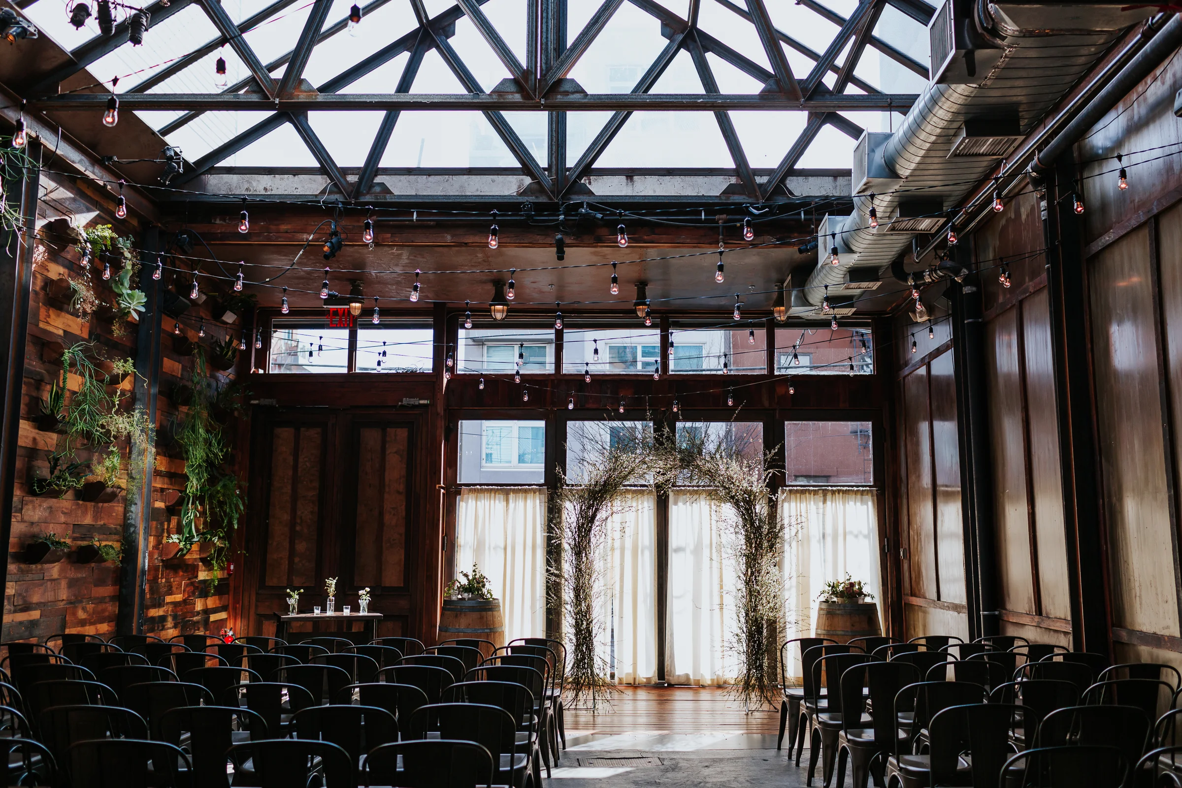 Brooklyn-Winery-Spring-Wedding-Photography-NYC-Natural-Documentary-Wedding-Photographer-55.jpg