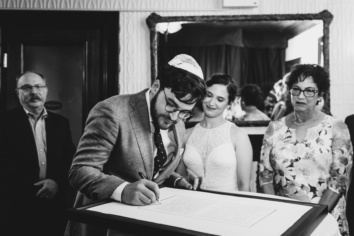 The-Green-Building-Jewish-Wedding-NYC-Brooklyn-Documentary-Wedding-Photographer-26.jpg