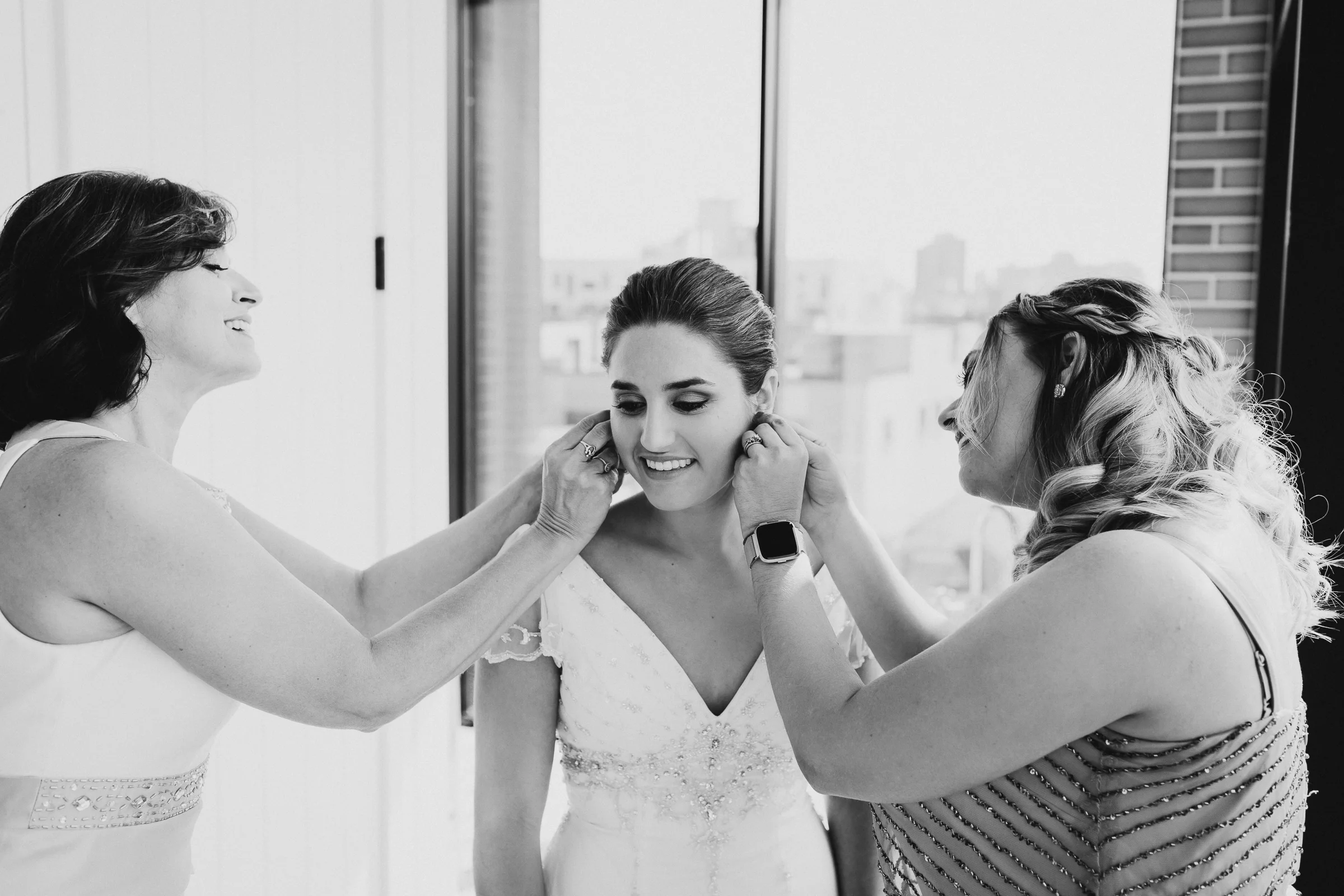 Brooklyn-Winery-NYC-Editorial-Documentary-Wedding-Photographer-Gina-Oli-12.jpg