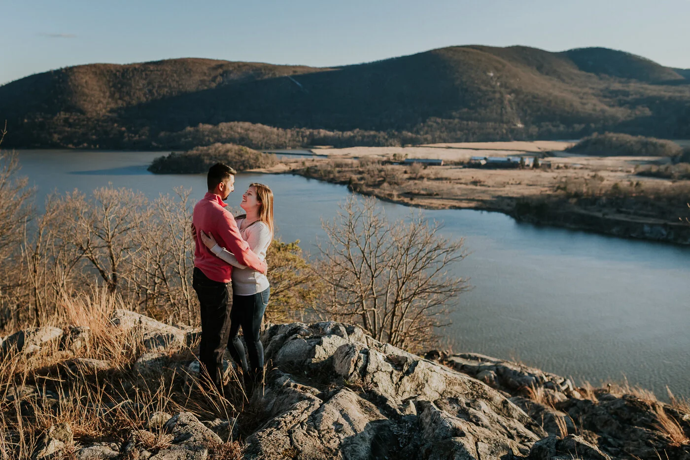 BearMountainStateParkEngagmentPhotos-22.jpg