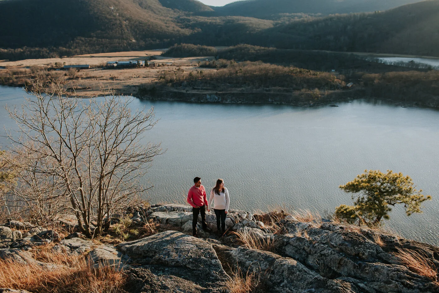 BearMountainStateParkEngagmentPhotos-30.jpg