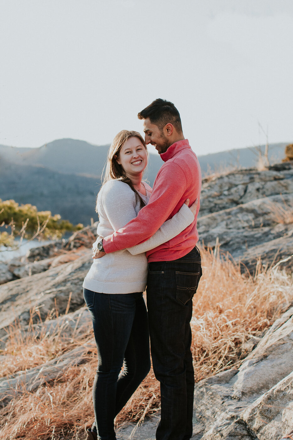 BearMountainStateParkEngagmentPhotos-34.jpg