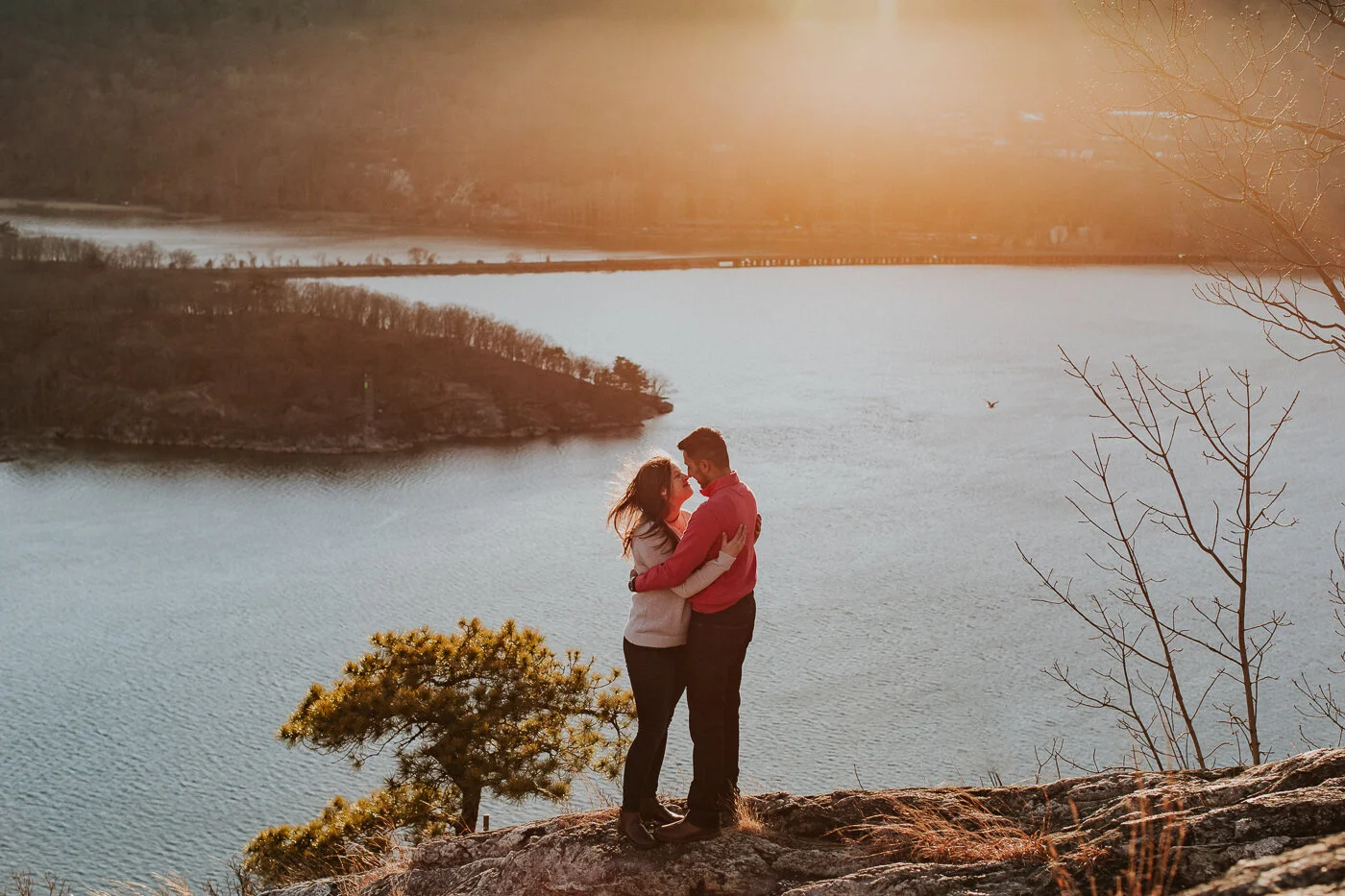 BearMountainStateParkEngagmentPhotos-41.jpg