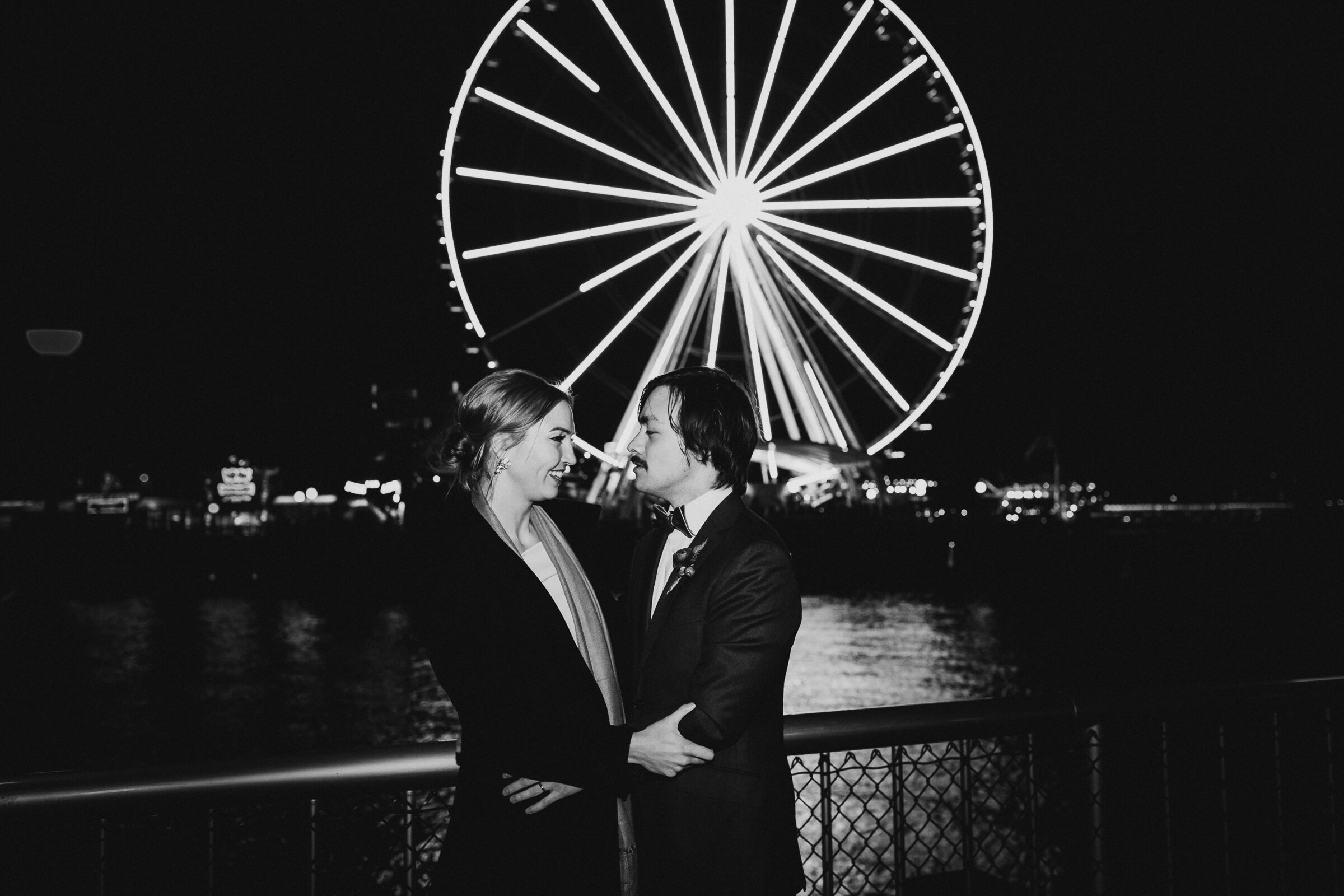 Seattle-Aquarium-Documentary-Wedding-Photographer-70.jpg