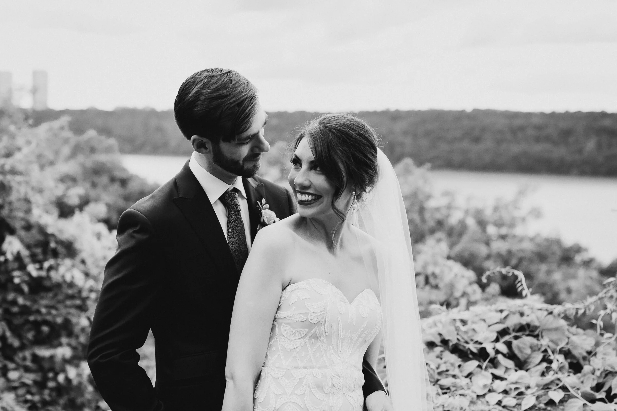Fort-Tryon-Park-Elopement-NYC-Intimate-Wedding-Photographer-25.jpg