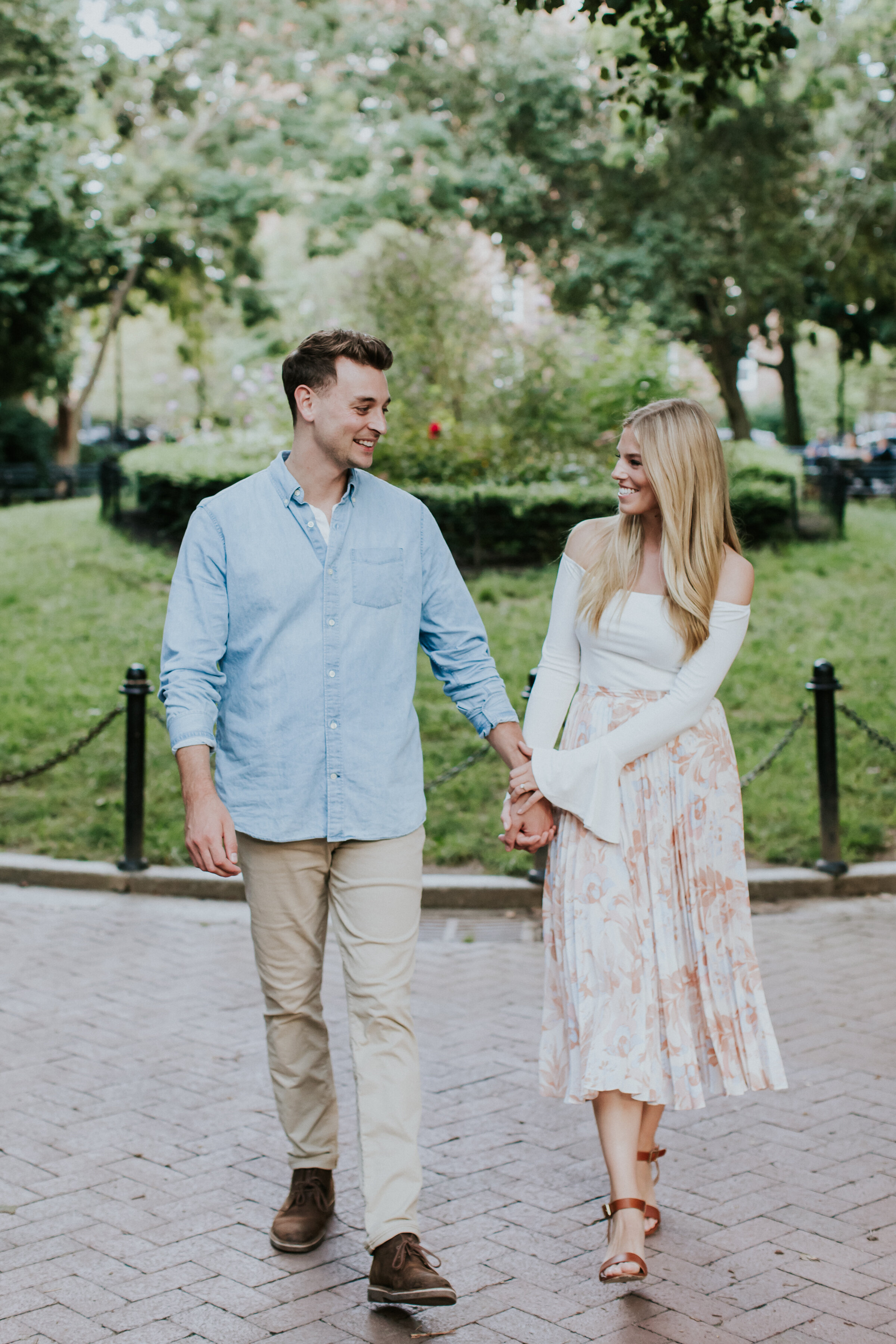 Brooklyn-Heights-Carroll-Gardens-NYC-Engagement-Photographer-1.jpg