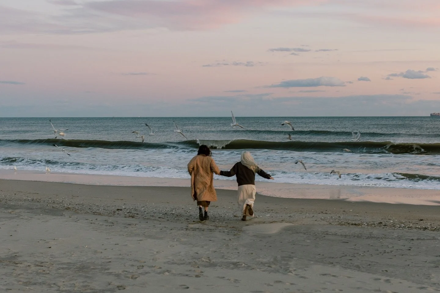Thank you for my couples who trust the vision, who become collaborators, who are genuinely obsessed with each other. O + K congrats!
#rockwaybeach #rockawaybeachproposal #nycengagementphotographer #brooklynengagementphotographer