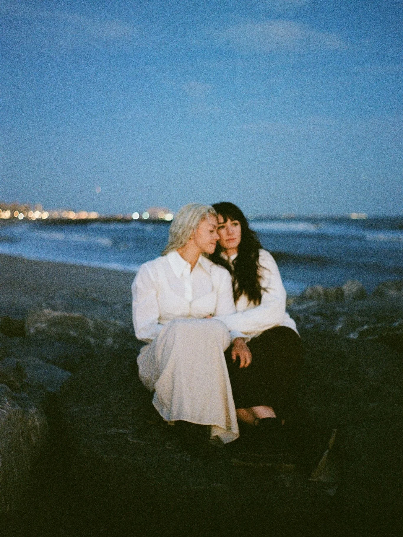 Actual film I never shared from this proposal😍 Shot on Pentax K1000 #nycproposalphotographer #rockawaybeach #rockawaybeachproposal #rockawaybeachengagement #pentaxk1000