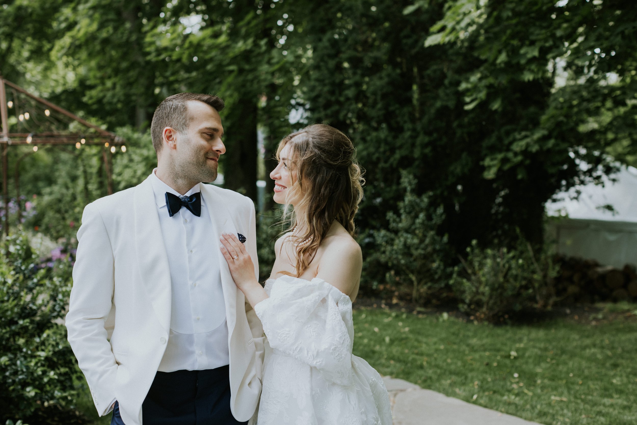 Oyster-Bay-Cove-Backyard-North-Shore-Long-Island-Wedding-Photos-Elvira-Kalviste-Photography-015.JPG