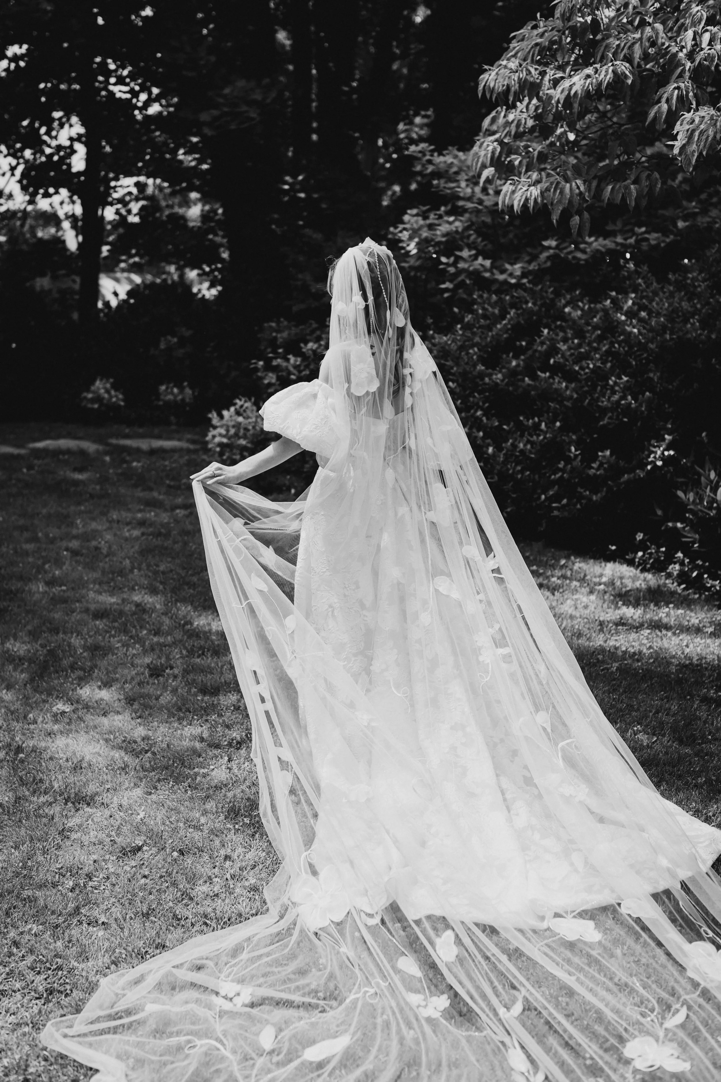 Oyster-Bay-Cove-Backyard-North-Shore-Long-Island-Wedding-Photos-Elvira-Kalviste-Photography-024.JPG