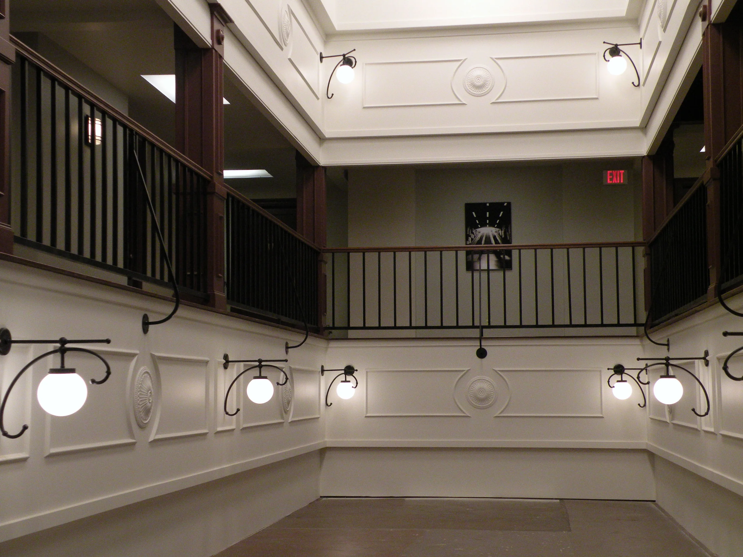 Apartment Atrium - Hallway