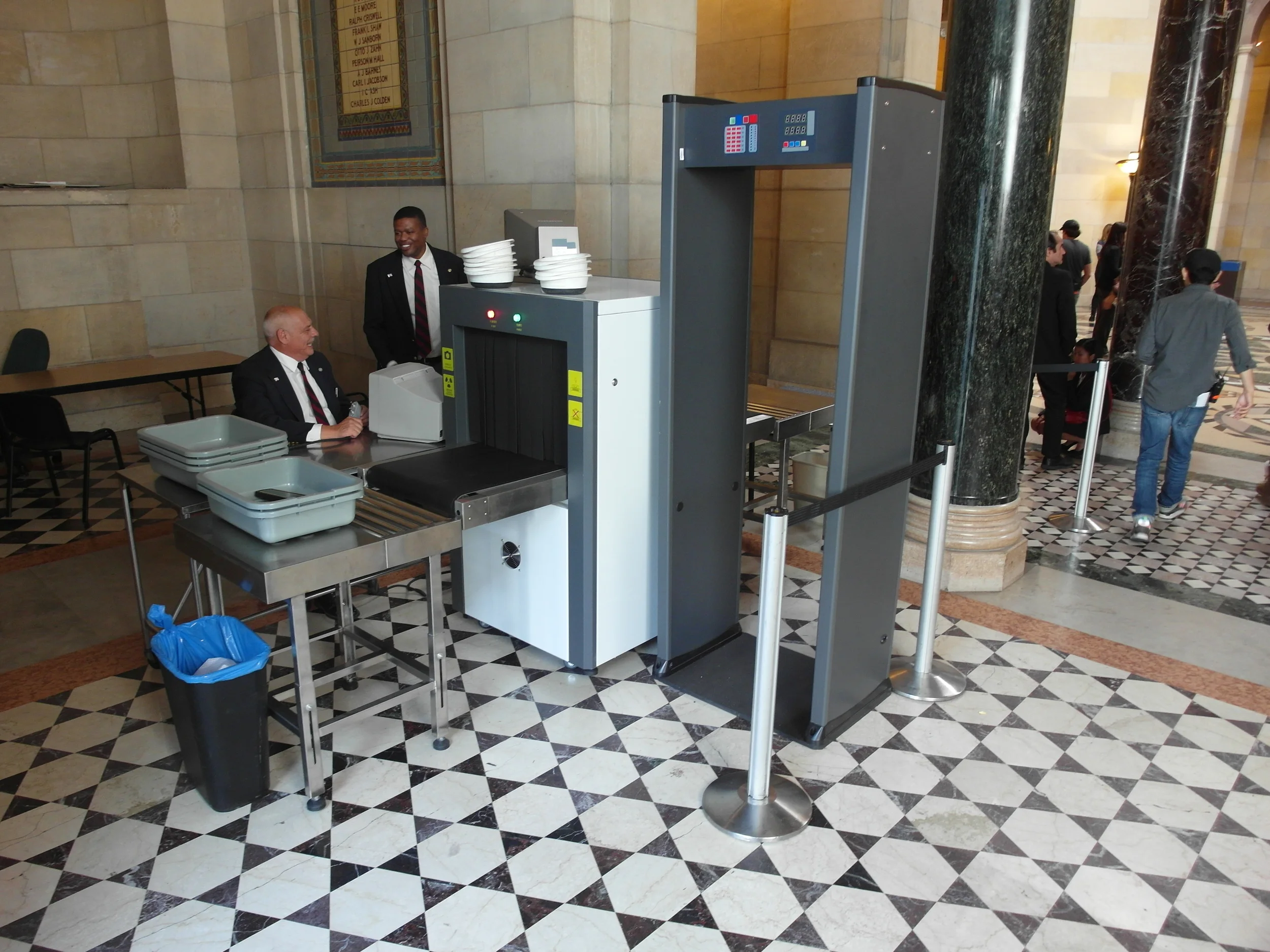 INT. FEDERAL COURT - LOBBY