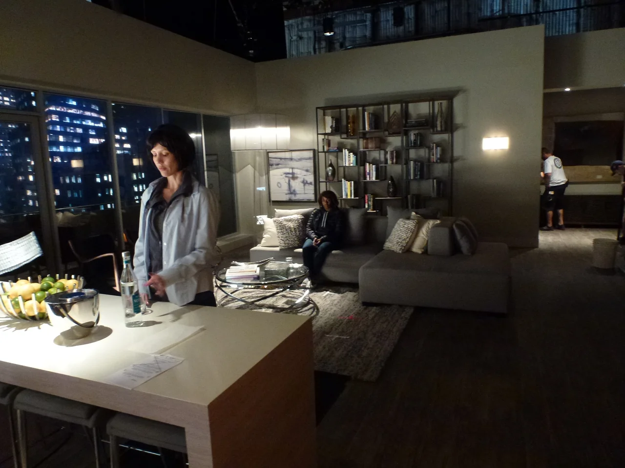 INT. EVE'S NYC APARTMENT