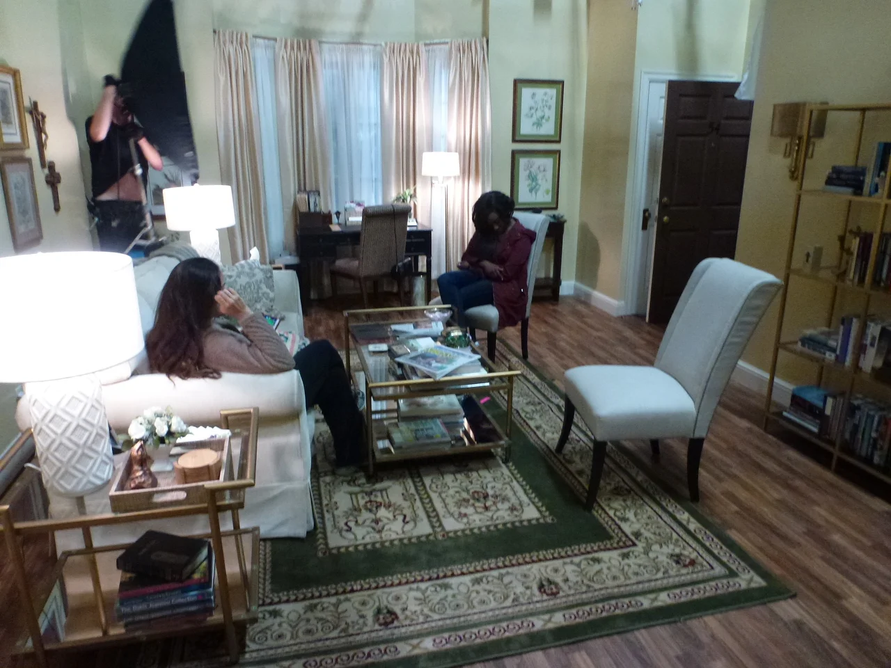 INT. SANDRA'S APARTMENT