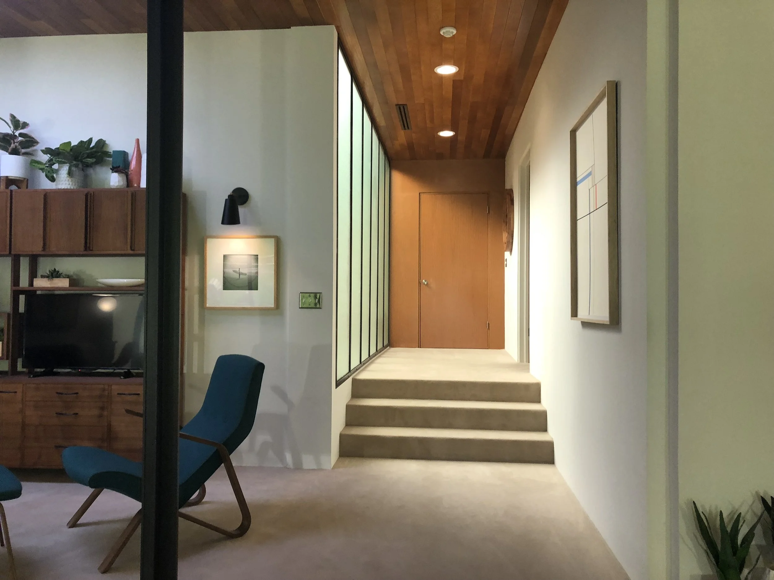  HALLWAY TO FRONT ENTRANCE 