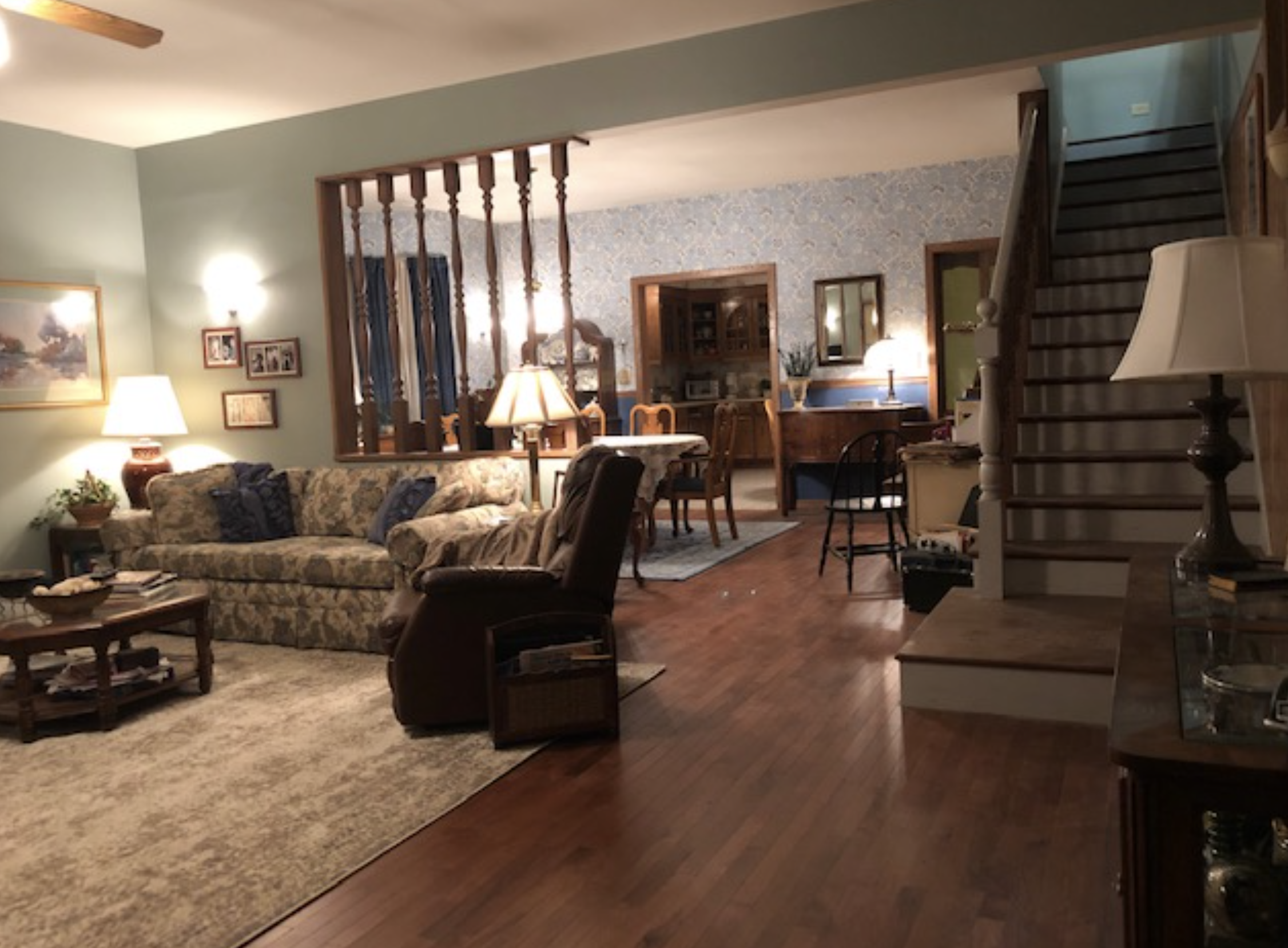 INT. GWEN'S HOUSE - COP JOE (blue)